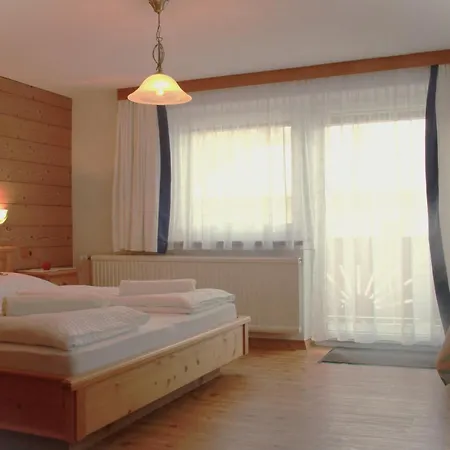 Haus Lechblick Homestay Steeg