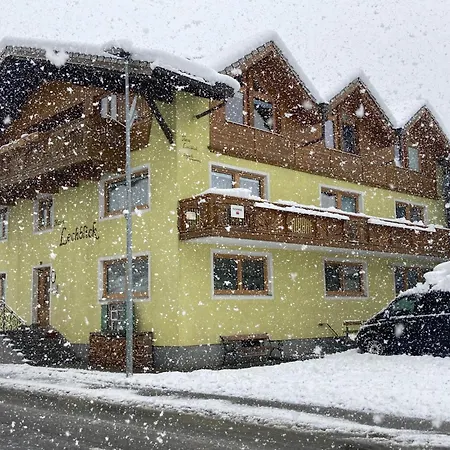 Haus Lechblick Homestay Steeg