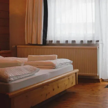 Haus Lechblick Rum i privatbostad *